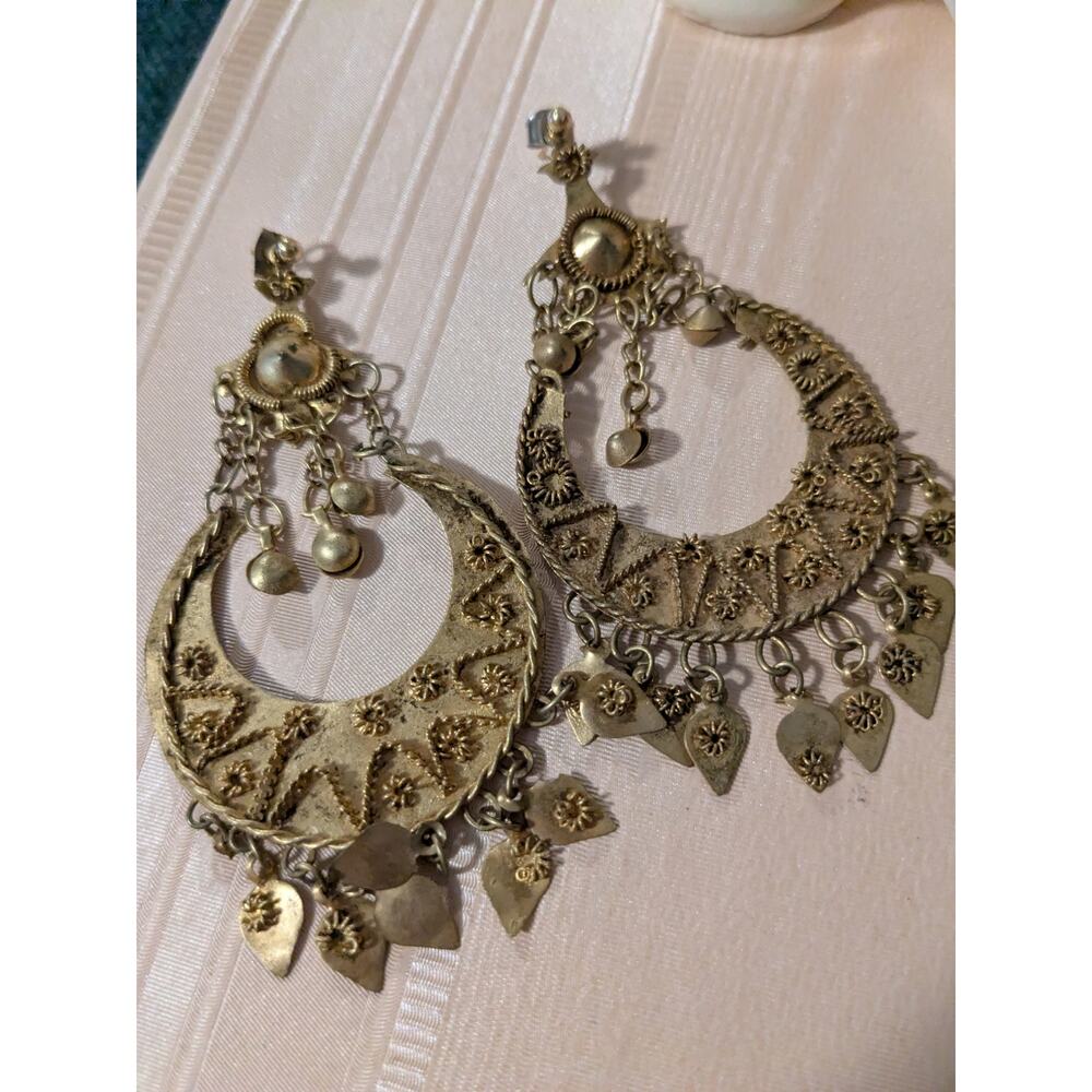 Vintage Gold Tone Chandelier Earrings Round Bell Accents Belly Dancer Coin Drop - Picture 10 of 10